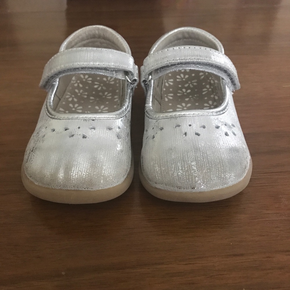 See Kai Run Silver Velcro Mary Jane Shoes